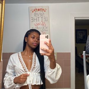 Meet your Posher, Maya